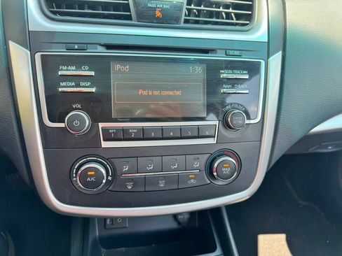 Used 2016 Nissan Altima 2.5 S w/ Power Driver Seat Package FWD image 18