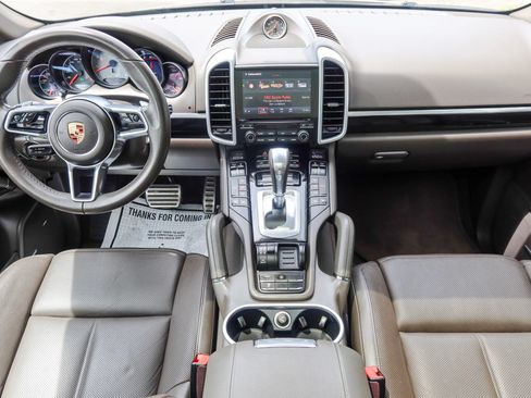 Used 2017 Porsche Cayenne S AWD/4WD image 15
