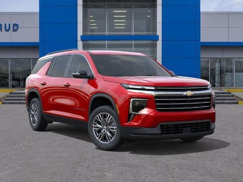 New 2027 Chevrolet Traverse LT w/ Driver Confidence Package AWD/4WD image 7
