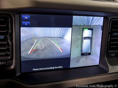 Used 2024 Ford Bronco Wildtrak image 16