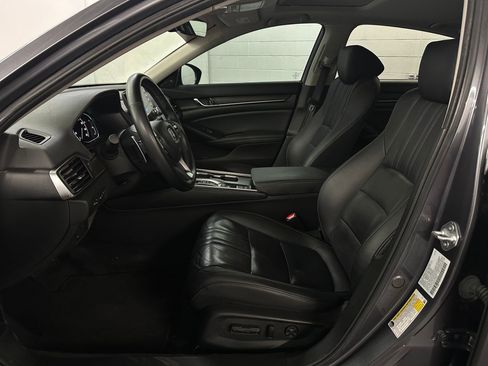 Certified 2022 Honda Accord Touring image 5