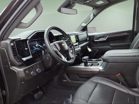 Used 2024 Chevrolet Silverado 1500 LTZ w/ LTZ Convenience Package II image 11