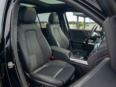 Certified 2025 Mercedes-Benz EQB 350 4MATIC SUV image 28