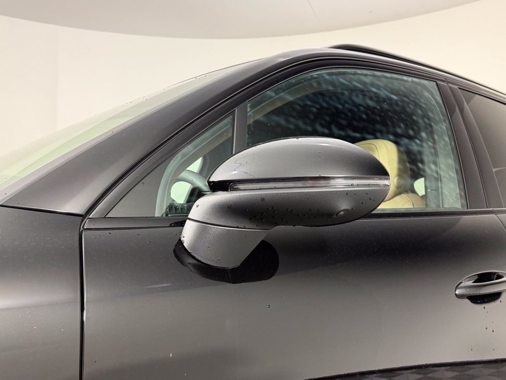 Certified 2023 Porsche Cayenne AWD/4WD image 14