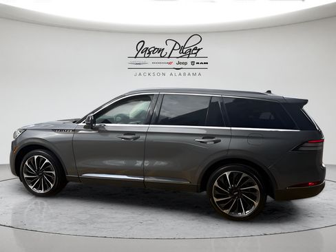 Used 2023 Lincoln Aviator Reserve w/ Equipment Group 201A AWD/4WD image 6