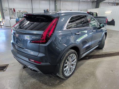 Used 2019 Cadillac XT4 Premium Luxury w/ Cold Weather Package AWD/4WD image 3
