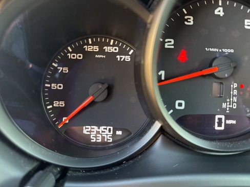 Used 2018 Porsche Macan image 13