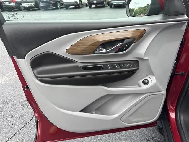 Used 2021 GMC Terrain SLE w/ Driver Convenience Package FWD image 8