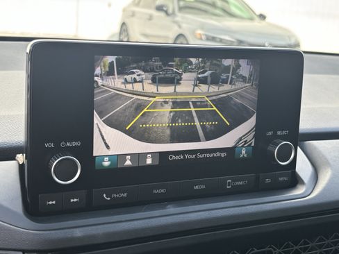 Certified 2025 Honda Accord SE image 19