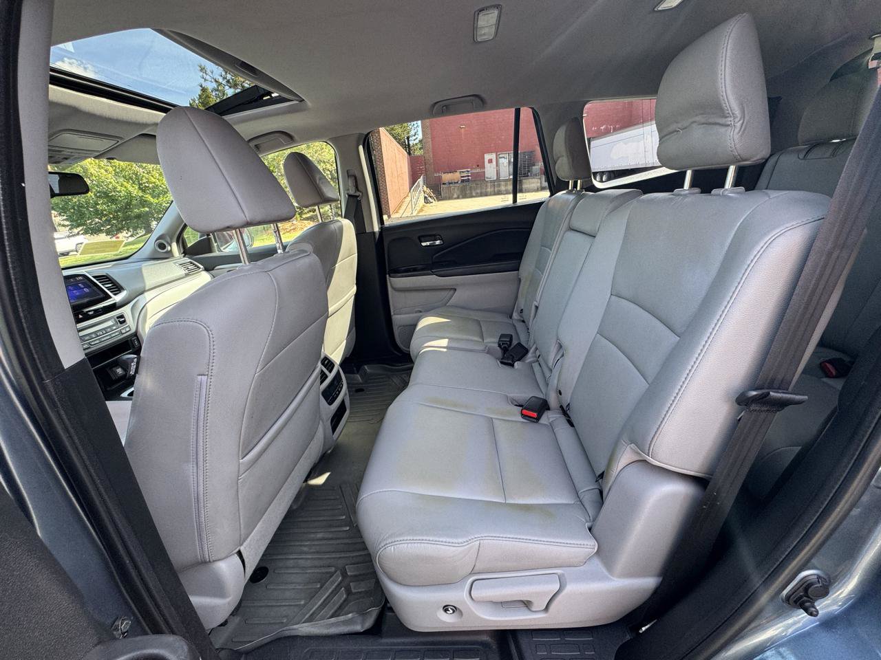 Used 2017 Honda Pilot EX-L image 9