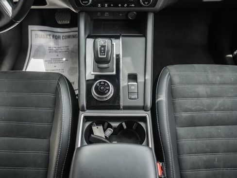 Used 2024 Mitsubishi Outlander SE FWD image 33