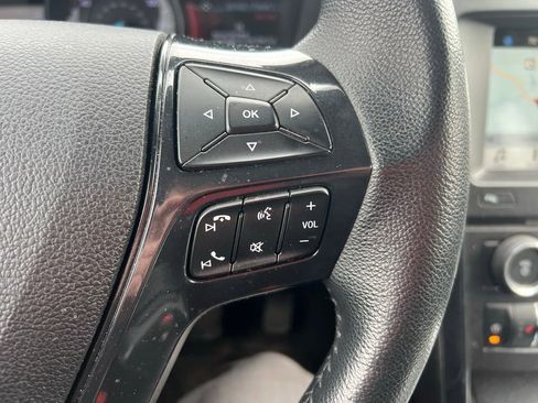 Certified 2018 Ford Explorer XLT w/ Equipment Group 202A image 11