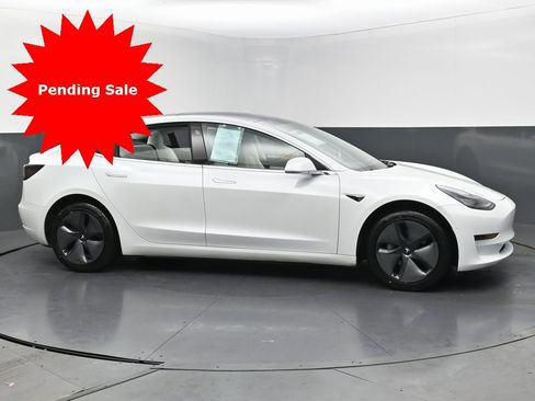 Used 2019 Tesla Model 3 Standard Range Plus image 5
