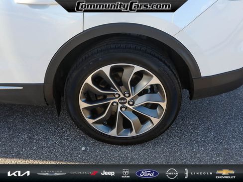 Certified 2023 Lincoln Nautilus Reserve image 4