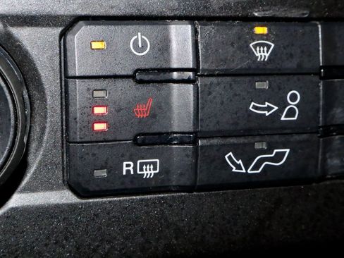 Certified 2019 Ford F150 XLT w/ Equipment Group 302A Luxury image 4