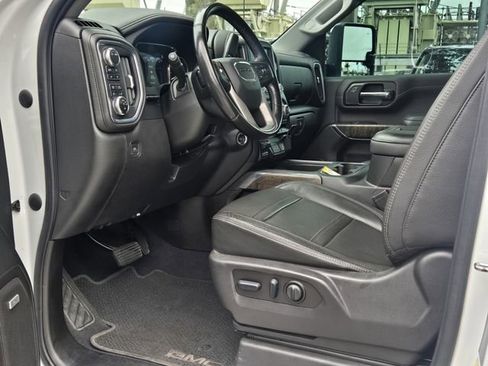 Certified 2022 GMC Sierra 3500 Denali w/ Technology Package AWD/4WD image 14
