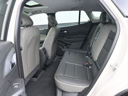 New 2026 Chevrolet Trax ACTIV w/ Sunroof Package FWD image 30