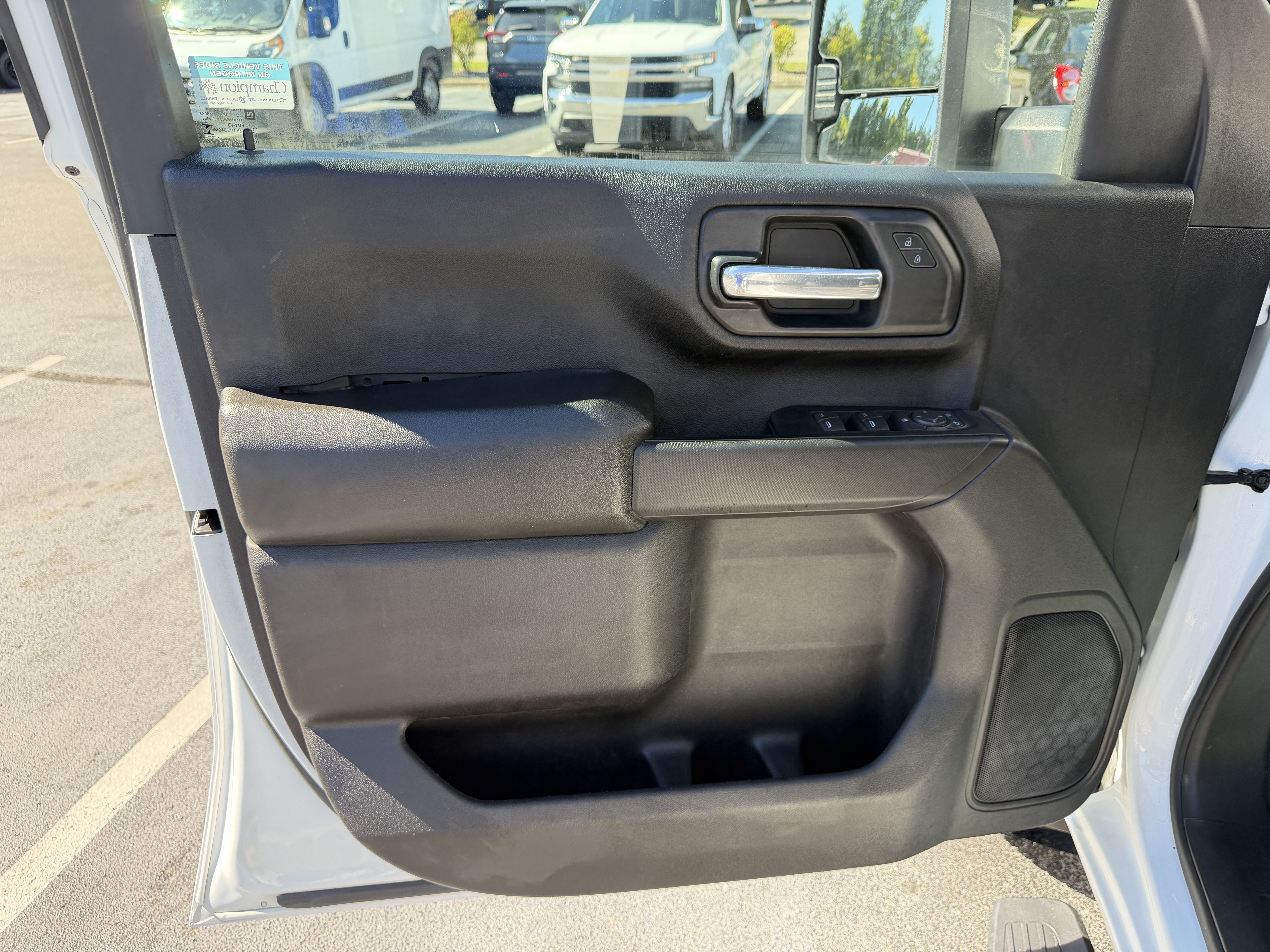 Used 2022 GMC Sierra 2500 Pro w/ Fleet Convenience Package AWD/4WD image 17