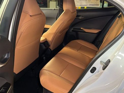 New 2026 Lexus UX 300h AWD image 11