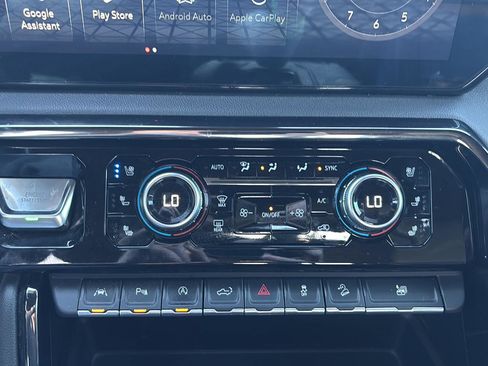 Used 2022 GMC Sierra 1500 AT4 w/ AT4 Premium Package image 28