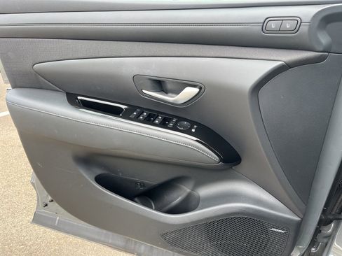 Used 2025 Hyundai Tucson Limited AWD/4WD image 11