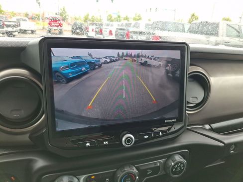 Used 2020 Jeep Wrangler Unlimited Sport AWD/4WD image 16