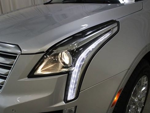 Used 2018 Cadillac XT5 Luxury w/ Driver Awareness Package FWD image 35