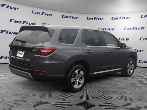 Used 2023 Honda Pilot EX-L image 6