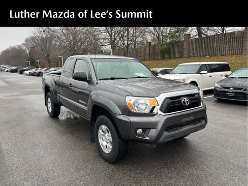 Used 2012 Toyota Tacoma 4x4 Access Cab V6 w/ SR5 Pkg image 1