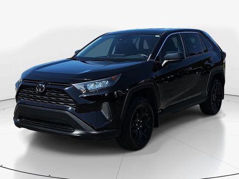 Used 2022 Toyota RAV4 LE FWD image 11