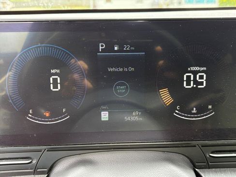 Certified 2024 Hyundai Kona SEL AWD/4WD image 7