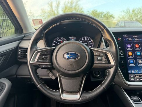 Used 2022 Subaru Outback Premium image 8