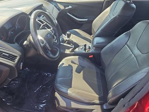 Used 2014 Ford Focus SE w/ Equipment Group 201A FWD image 26