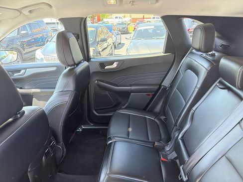 Used 2025 Ford Escape Platinum AWD/4WD image 12