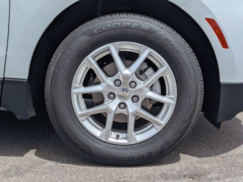 Certified 2022 Chevrolet Equinox LS w/ LPO, Floor Liner Package AWD/4WD image 48