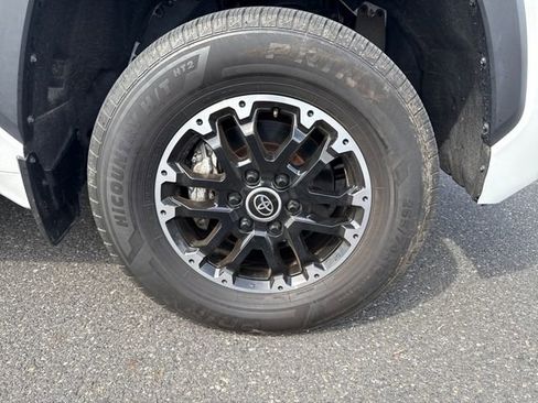 Used 2022 Toyota Tundra SR5 w/ TRD Off-Road Premium Package image 11