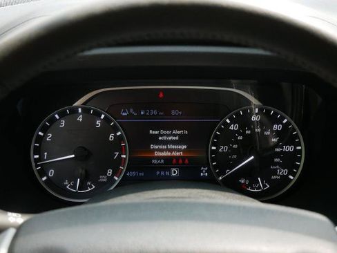 Certified 2024 Nissan Titan SV w/ SV Convenience Package AWD/4WD image 25