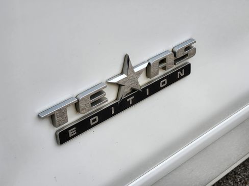 Used 2015 Chevrolet Silverado 1500 LT w/ Texas Edition, 1LT Trim image 11