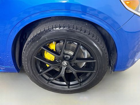 Used 2021 Alfa Romeo Stelvio Ti w/ Nero Edizione image 32