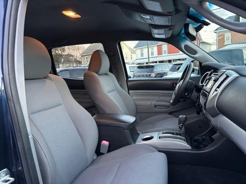 Used 2012 Toyota Tacoma 4x4 Double Cab image 16