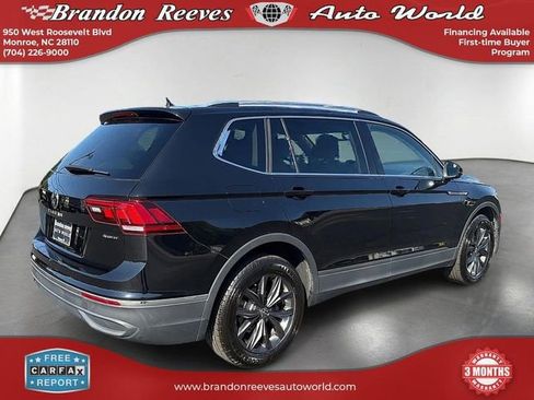 Used 2022 Volkswagen Tiguan SE AWD/4WD image 5
