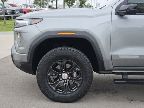 Used 2024 GMC Canyon Elevation w/ Convenience Package AWD/4WD image 9