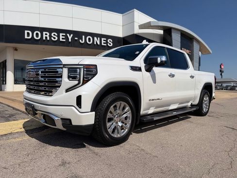 Used 2022 GMC Sierra 1500 Denali AWD/4WD image 1