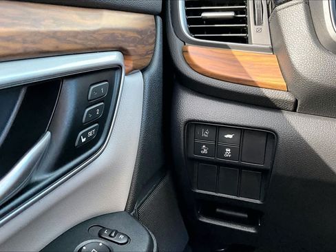 Used 2020 Honda CR-V Touring image 34