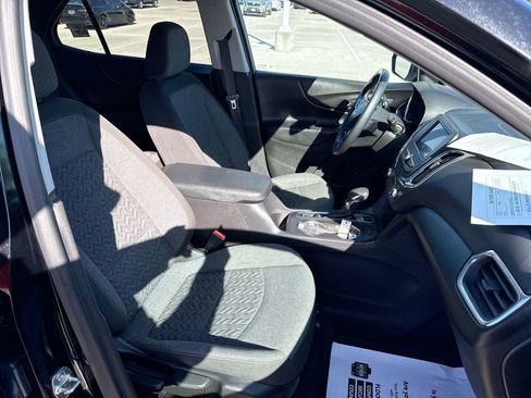 Used 2024 Chevrolet Equinox LT image 25