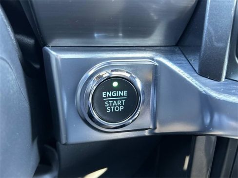 Used 2022 Ford F150 Lariat image 30
