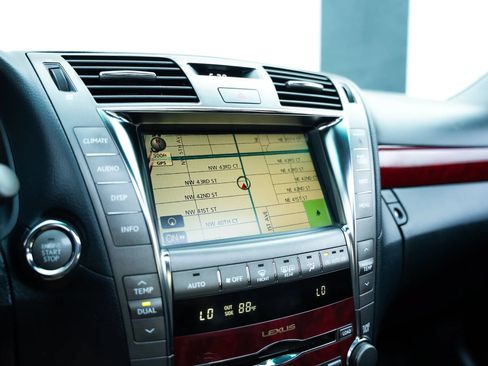 Used 2008 Lexus LS 460 RWD image 44