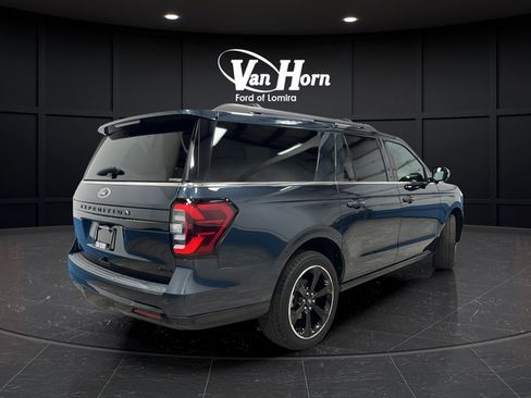 Used 2023 Ford Expedition Max Limited AWD/4WD image 7