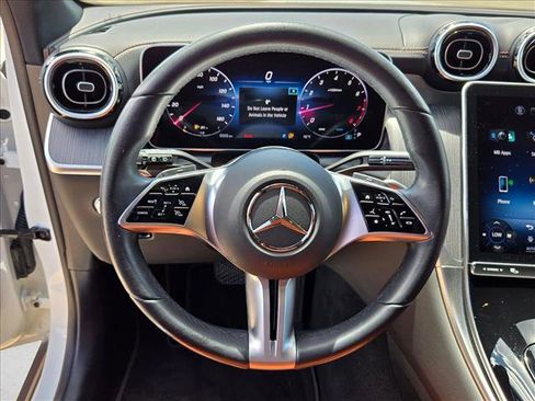 Used 2024 Mercedes-Benz GLC 300 image 12