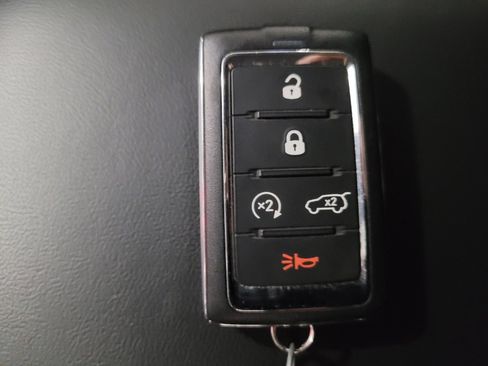 Used 2023 Jeep Grand Cherokee Laredo w/ Luxury Tech Group I image 32